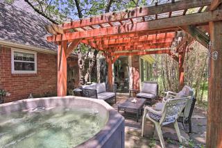 Private Home with Hot Tub and Patio Near Dtwn Tulsa - Tulsa - 9