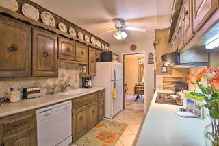 Private Home with Hot Tub and Patio Near Dtwn Tulsa - Tulsa - 2