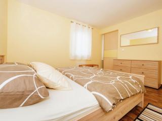 Vacation Home Between the Waters - Pakoštane - 1