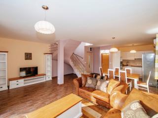 Vacation Home Between the Waters - Pakoštane - 9