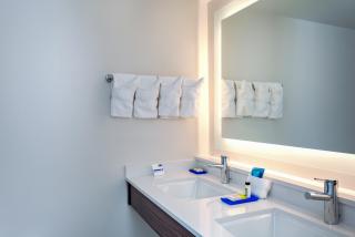 Holiday Inn Express Tampa-Brandon by IHG - Brandon - 4