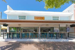 Siesta Key Village-Suite #3: A Block to the Beach! - Sarasota - 5