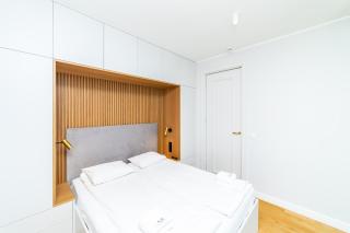 White Deluxe with terrace by OneApartments - Danzig - 2