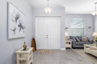 Newly built home with heated pool, close to many amenities - Villa Sandle - 4