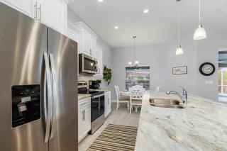 Newly built home with heated pool, close to many amenities - Villa Sandle - Cape Coral - 3