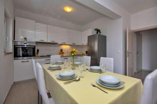 Apartment with big and free private parking - Makarska - 5