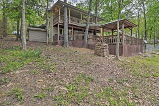 Secluded Edgemont Getaway with Huge Outdoor Deck! - Fairfield Bay - 8
