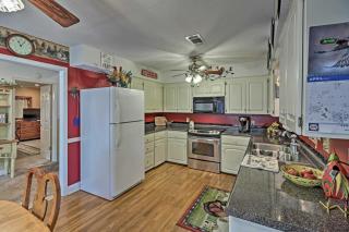 Secluded Edgemont Getaway with Huge Outdoor Deck! - Fairfield Bay - 1