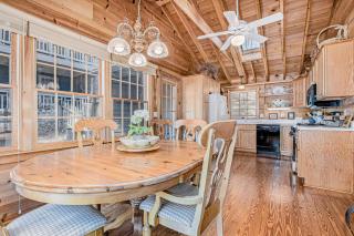 Anna's Cottage - Saugatuck - 3