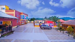Kikis Court Resort - Hohoe - 1