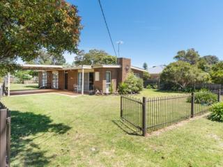 Raymond Coastal Cottage - Tootgarook - 0