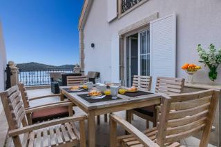 Seafront Apartment For4 - Vis - 5