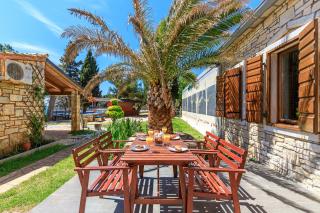 Cuvi Beach Apartments - Rovinj - 9