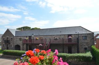 Plawsworth Hall Serviced Cottages and Apartments - Durham - 3