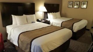 Baymont by Wyndham Belleville Airport Area Free Airport Shuttle - 1