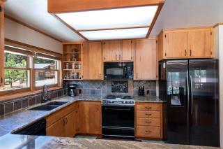 Apple Tree Bear House - 5