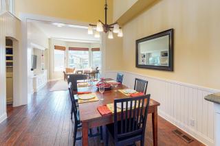 Sycamore Beach Retreat Fantastic Family House 1/2 Block From Beach w/Private W/D, WiFi, Central AC - 6