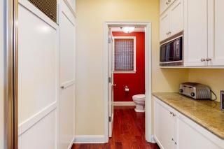 Sycamore Beach Retreat Fantastic Family House 1/2 Block From Beach w/Private W/D, WiFi, Central AC - 3