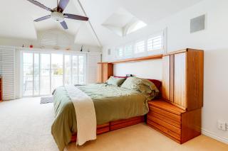 Coastal 3-Bedroom with Hot Tub and Ocean View - 5
