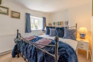 Forsythia Cottage - 1