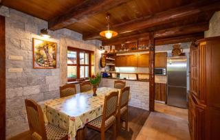 Stone Holiday Homes Stankovci with pool and Mediterranean gardens - Stankovci - 4