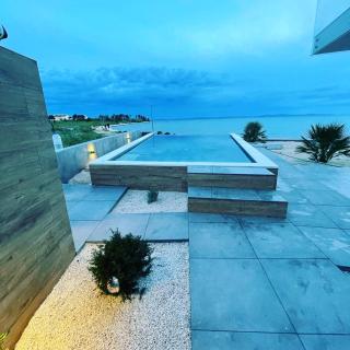 Jimmys Beach Privlaka direkt am Meer und beheiztem Pool - Privlaka - 4