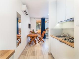 Mediteran Travel Mobile Homes Miran Pirovac - Pirovac - 1