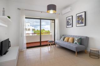 Acqua Vista Family Apartment - 200M from BEACH - Porches - 6