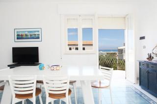 BeachSide Rooms & Suites - 2