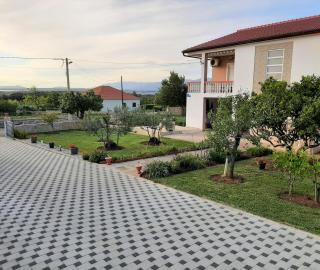 Apartment Tomislav - Vrsi - 1