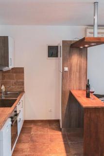 Fully renovated one bedroom apartment with a seaview - A - 5