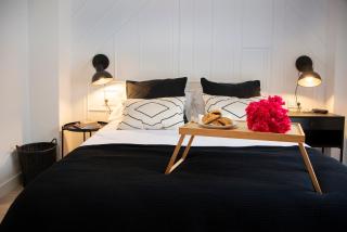 Duerme junto a la Plaza de Toros de Granada. - 7