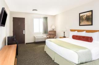 Super 8 by Wyndham Salina/Scenic Hills Area - Salina - 4