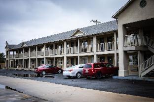 Days Inn by Wyndham Wagoner - 2