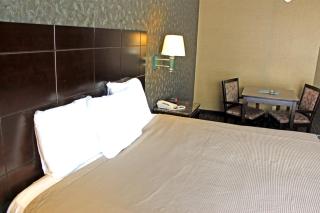 Crystal Inn Suites & Spas - Inglewood - 9
