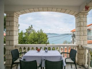 Apartments Lovrić - Trogir - 0