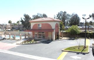 Crystal Inn Suites & Spas - Inglewood - 2