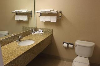 Crystal Inn Suites & Spas - 3