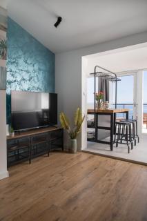 Apartments Left & Right with jacuzzi, 4 stars - Makarska - 9