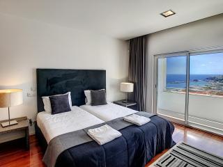 The White House - Funchal Sea View by LovelyStay - 8