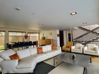 The White House - By LovelyStay - Funchal - 2