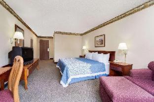 Magnuson Hotel West Liberty - 6