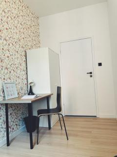 Rooms4Less - 2