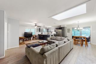 Lazy Days - Kingsland - 8