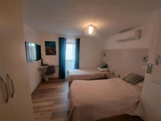 NEW VILLA IN OLD CENTER - Pag - 3