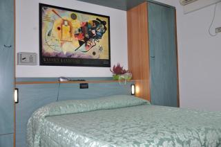 Hotel Bristol - Tirrenia - 3