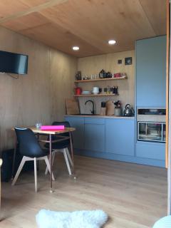 Macaulay Farm Cabin - 4