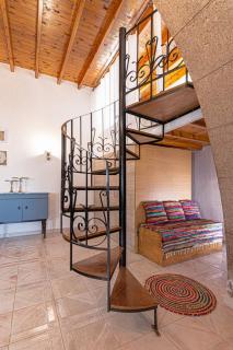 Red Soil Traditional - Archangelos - 6