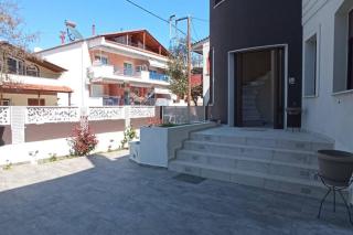 Aretousa - Center Luxury Suites 1 - Néa Péramos - 8
