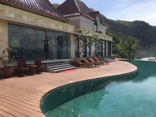 Queen of the South Beach Resort - Yogyakarta - 6